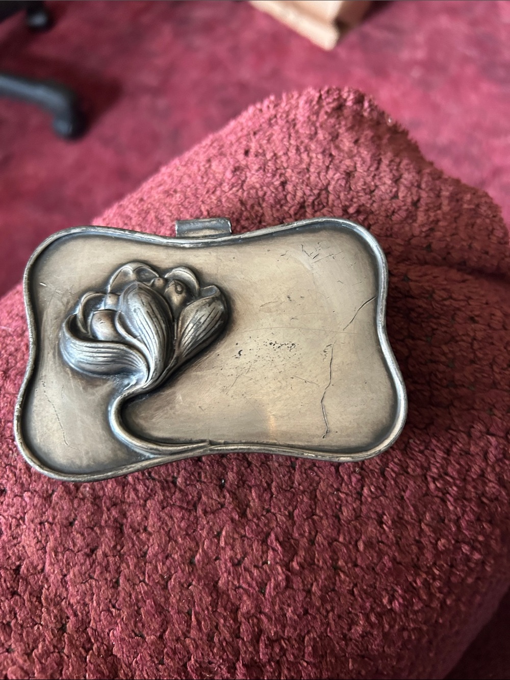 Vintage Floral Relief Metal Trinket Box - Silver Tone